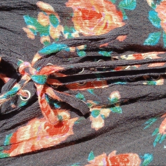 HARLOW Flower Boho Blouse - Picture 6 of 10